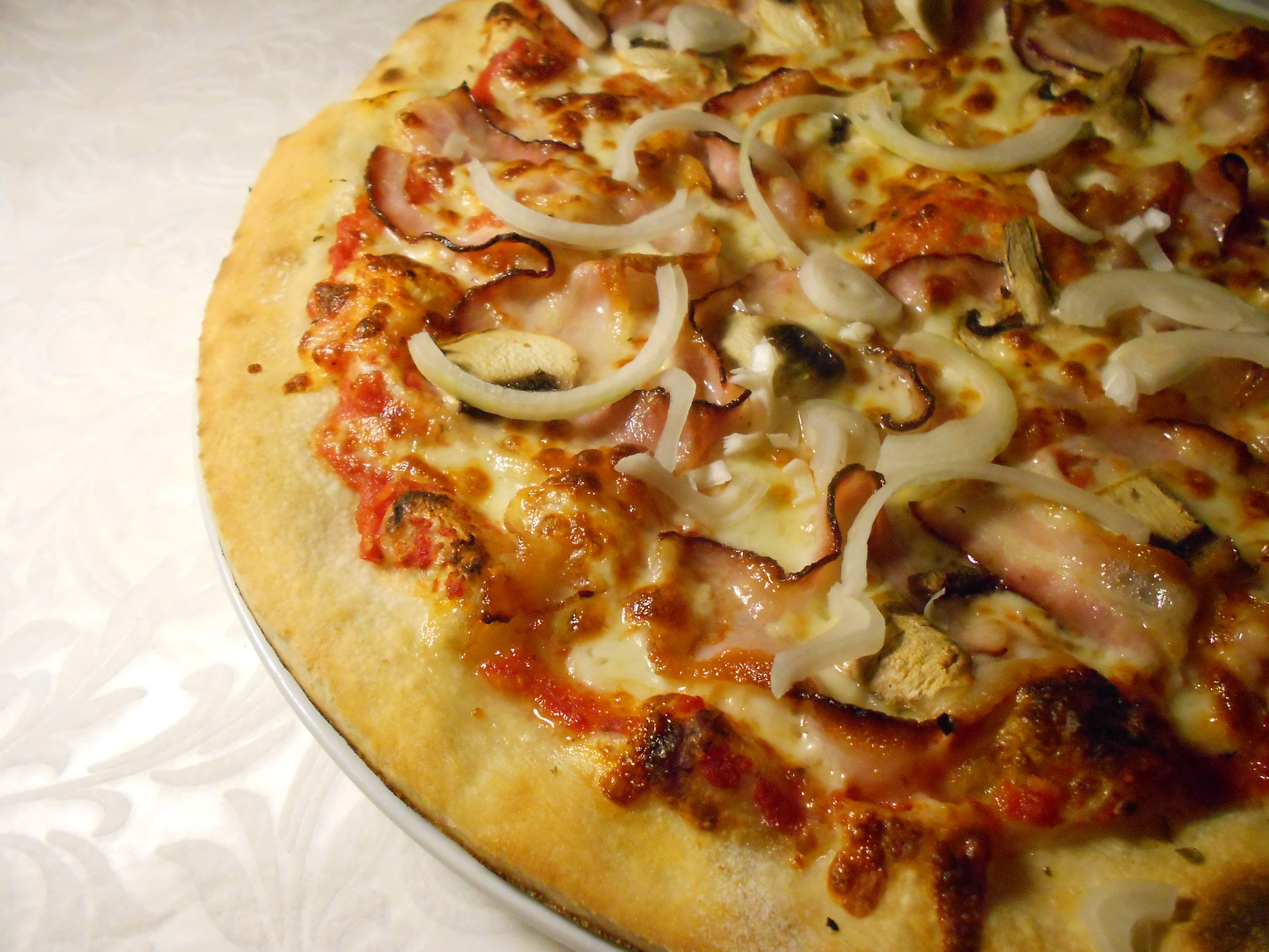 7. Pizza Siciliana